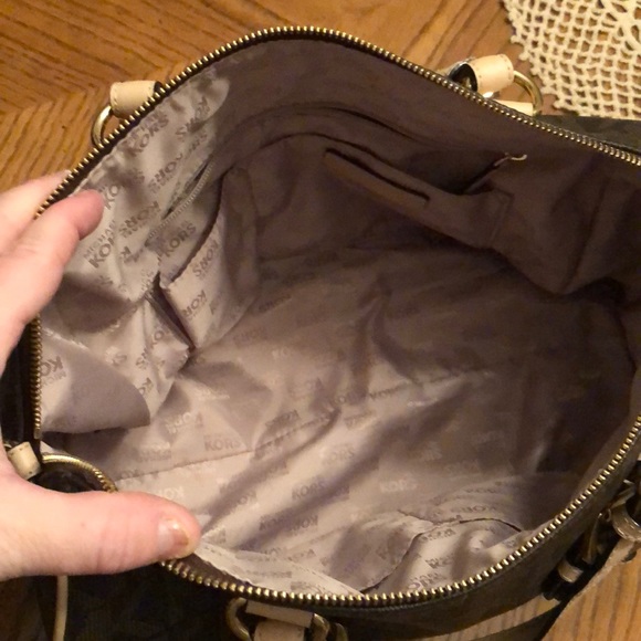 Michael Kors - Picture 3 of 3